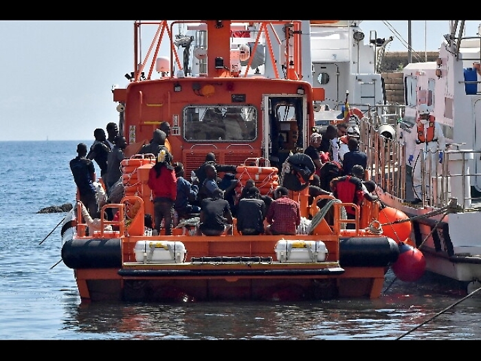 Migranti: Spagna, soccorse 440 persone