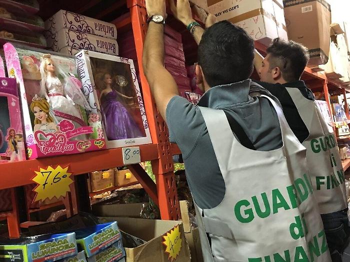 Catania, sequestrati 55 kg di corallo e 20 kg di argento