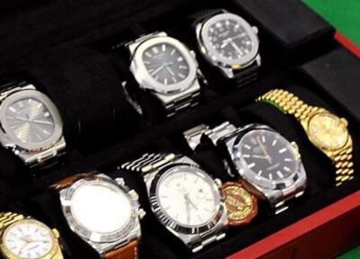 Uomo 'schiavo' del lusso? Colpa del testosterone