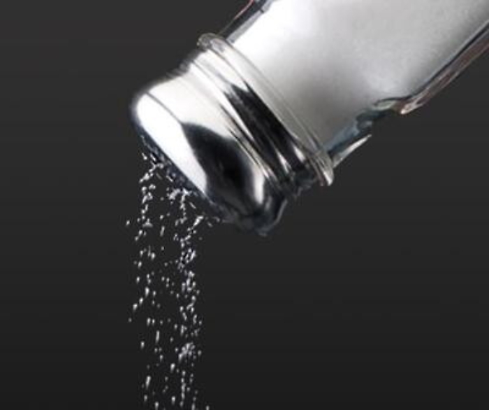 C'&egrave; plastica anche nel sale da cucina