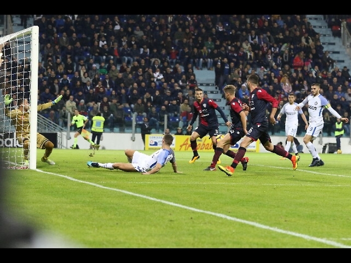 Anticipo serie A: Cagliari-Inter 1-3