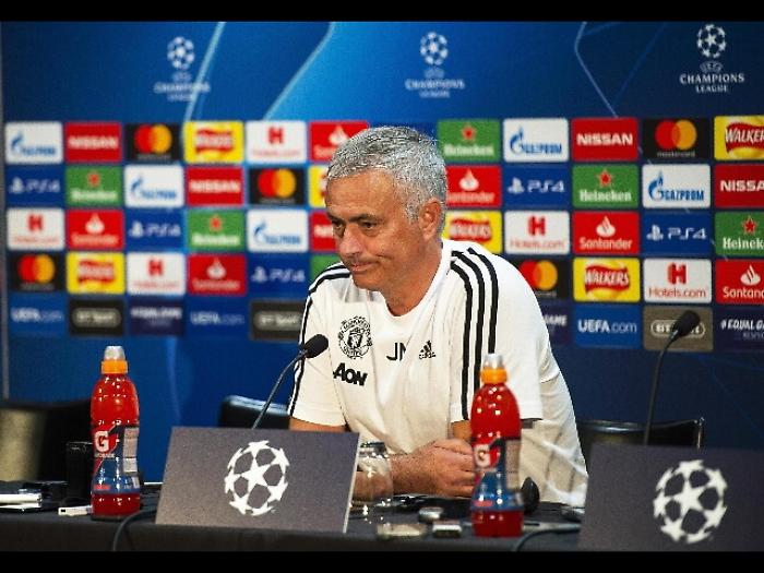 Real: Mourinho "Voglio restare allo Utd"