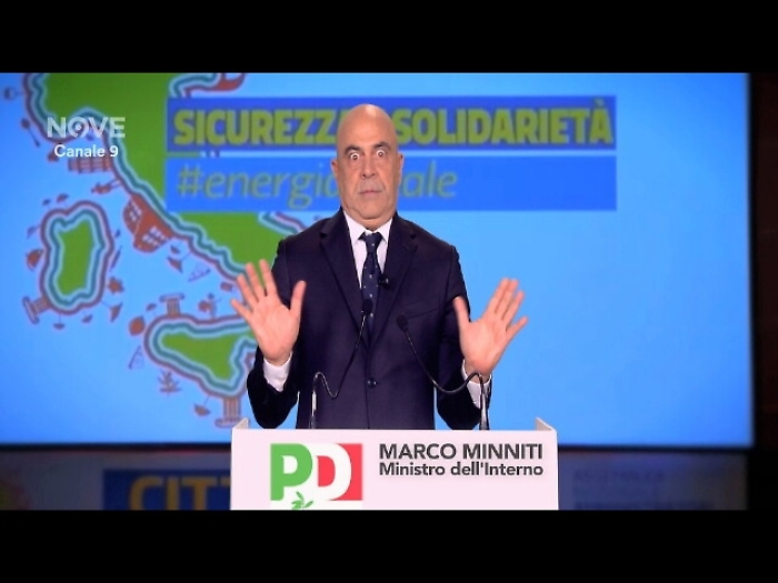 Crozza lancia la parodia di Minniti
