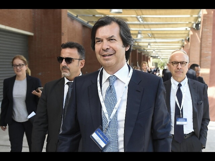 Intesa, s&igrave; Cda a acquisto banche venete