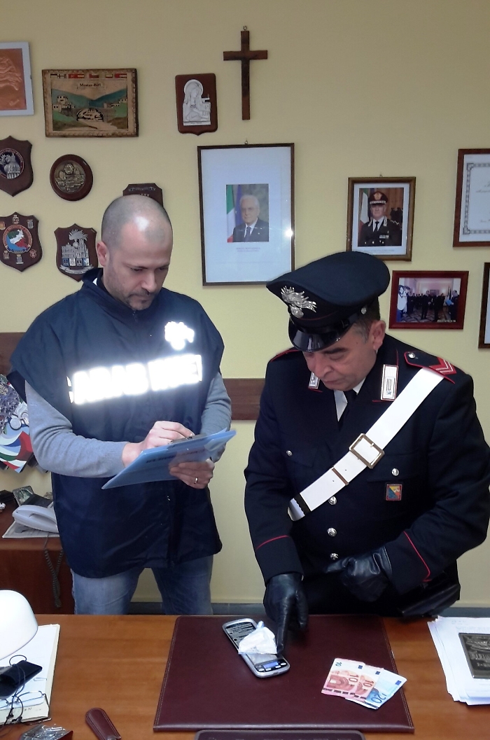 Vittoria, in auto con cinquanta grammi di cocaina: arrestati