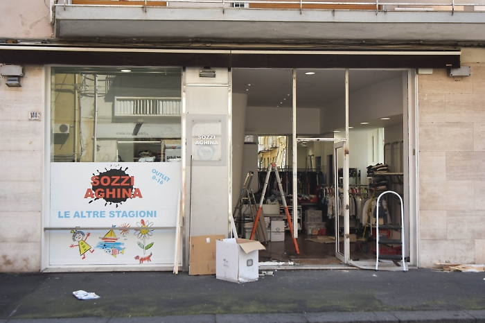 Catania,  anche "Sozzi Aghina outlet" vittima del furto con "spaccata"