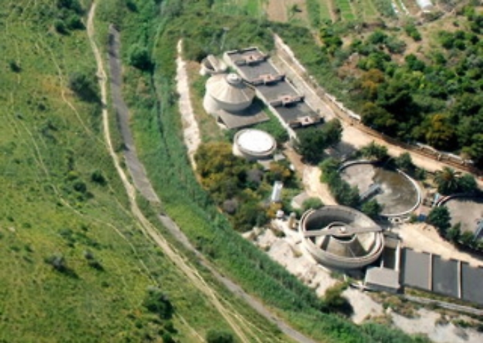 Reflui fognari in tutta la zona nord Caccia aperta all'abusivo &laquo;storico&raquo;