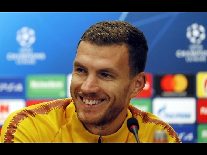 Dzeko "non penso ancora al ritiro"