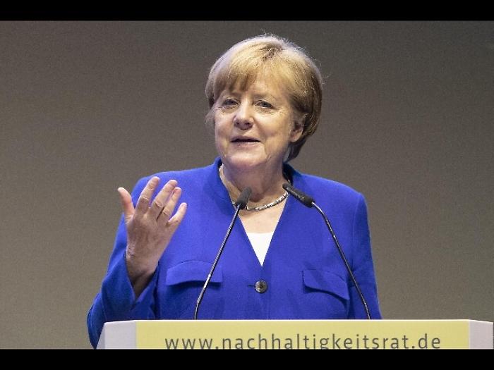 Berlino, colloquio Merkel-Conte breve