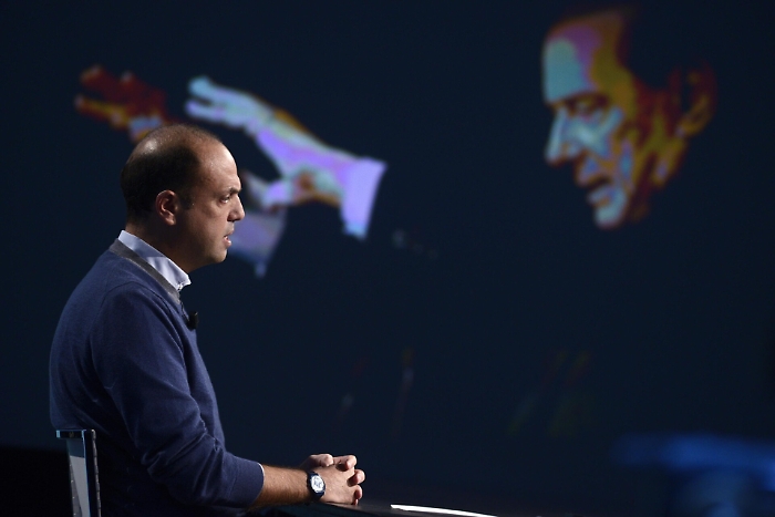 Sicilia sempre pi&ugrave; laboratorio politico: ma l'intesa Berlusconi-Alfano si complica