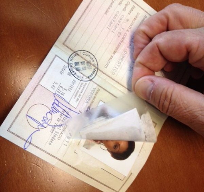 Documenti falsi per ingressi in Italia, chiuse indagini per 6 persone a Siracusa