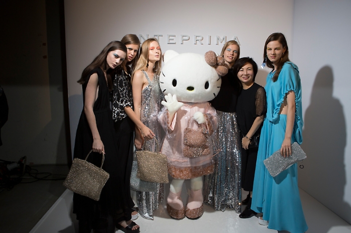 Hello Kitty a Milano Moda Donna