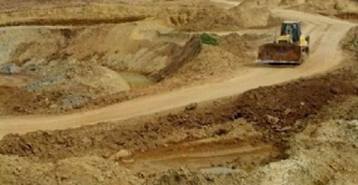 Colmavano ex cava con materiale da discarica: sequestrati 10 ettari a Lentini