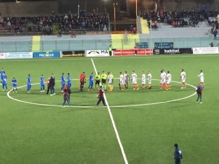 Serie C, Parisi fa volare il Siracusa, Catanzaro ko