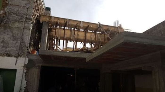 Catania, muratore in bilico nel cantiere, il blitz dei poliziotti