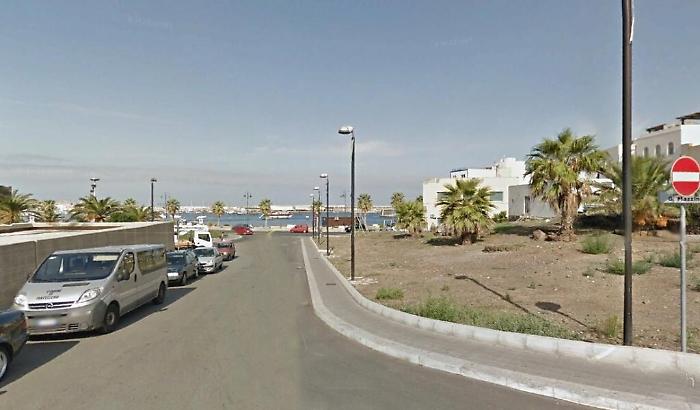 Pantelleria, litiga in piazza per futili motivi e uccide il rivale con un coltello