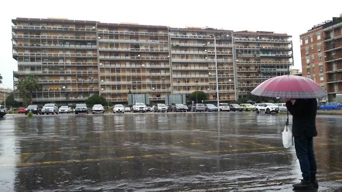 Piazzale Sanzio, capolinea Amt, totalmente sgombero da mezzi: &egrave; normale?