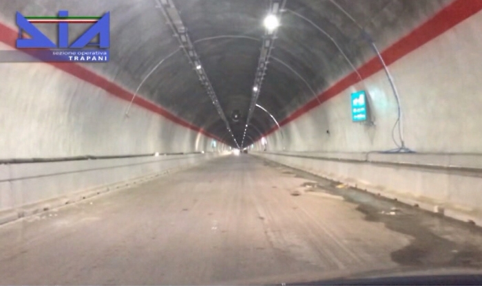Controlli della Dia su aziende, mezzi e operai del cantiere della galleria Segesta