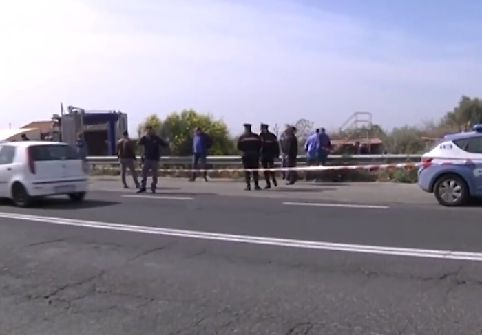 Ucciso nel parcheggio ad Adrano, forse vittima di &ldquo;fuoco &rdquo;