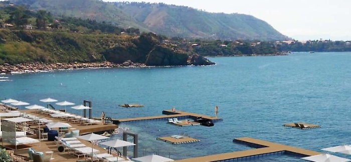 Cefal&ugrave;, sequestrati pontili e piattaforme nel Club Med appena inaugurato