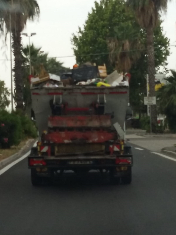Catania, la finta differenziata