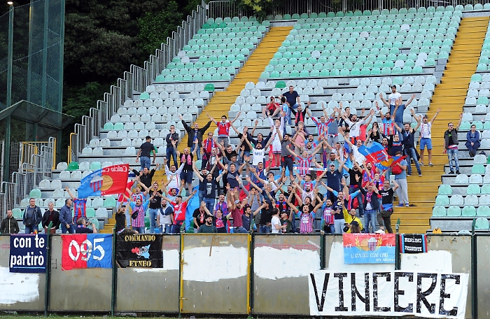 Play off per la B, i tifosi ci credono: tutto esaurito per Catania Siena
