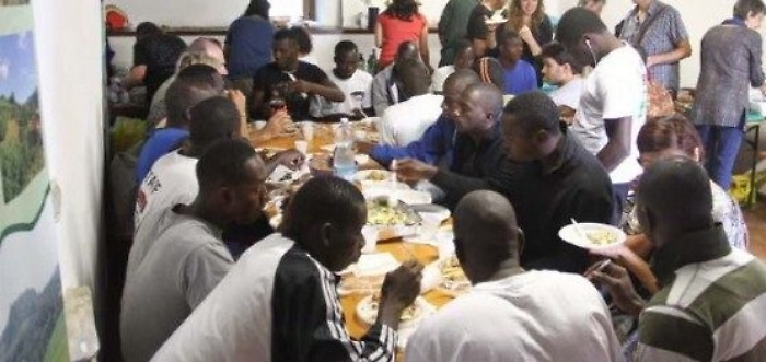 In fiamme auto operatore Centro migranti a Borgo Nuovo