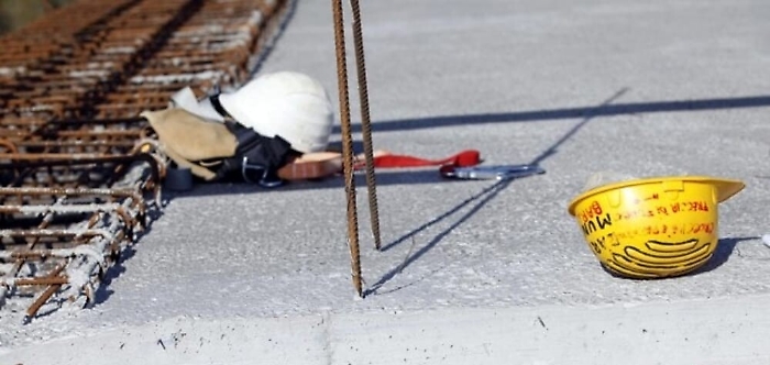 Palermo, operaio cade da impalcatura alta 5 metri: &egrave; in prognosi riservata