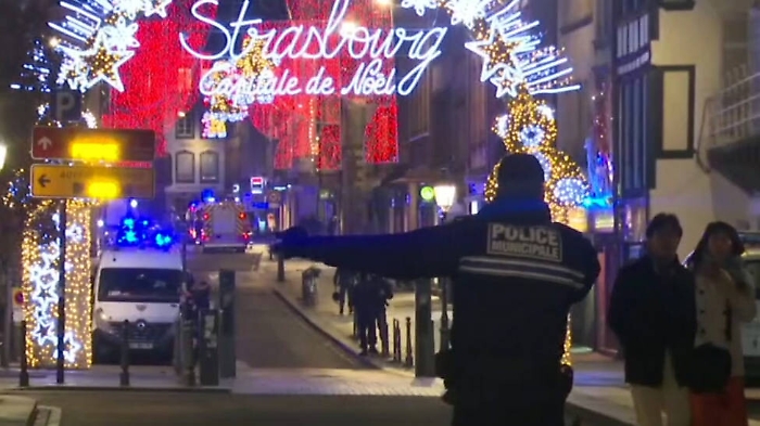 Attentato di Strasburgo, morti e feriti. Il deputato siciliano La Via: &laquo;Ho visto l'assalitore&raquo;