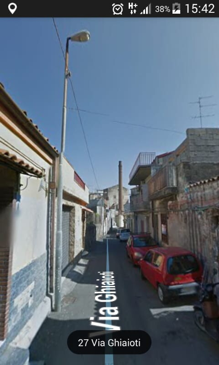 Catania: ennesima via del centro storico totalmente abbandonata