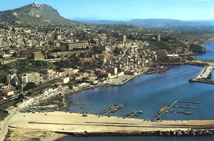 Extracomunitario mangiava e viveva a casa di un cinquantenne abusivamente