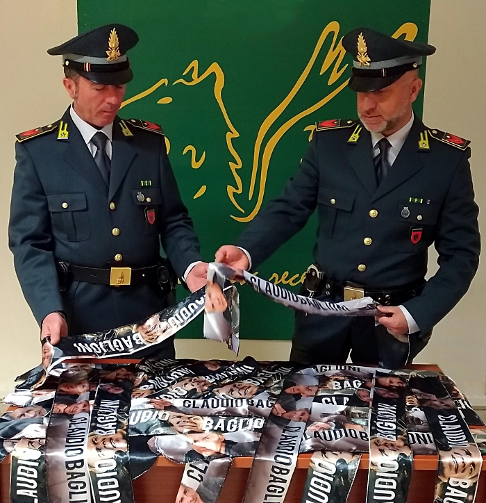 Ambulante palermitano vendeva gadget falsi al Concerto di Baglioni