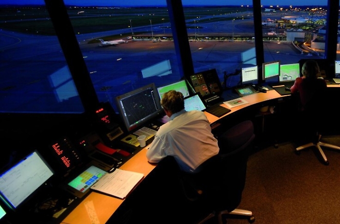 Aeroporto, &laquo;Come, quando, a chi&raquo; Soci convinti da piano &ldquo;top secret&rdquo; 