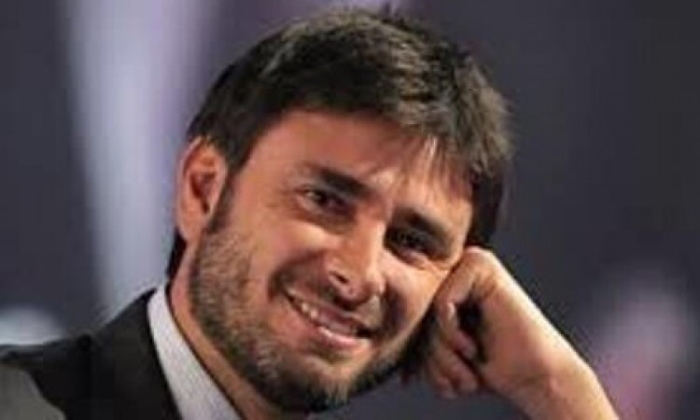 DIBBA CONSULENTE EDITORIALE. ALLE &Eacute;LITE ESPLODONO I PELI DELLE ORECCHIE