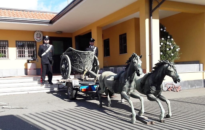 Catania, sgominata banda di ladri d'arte: ritrovata la Biga di Morgantina