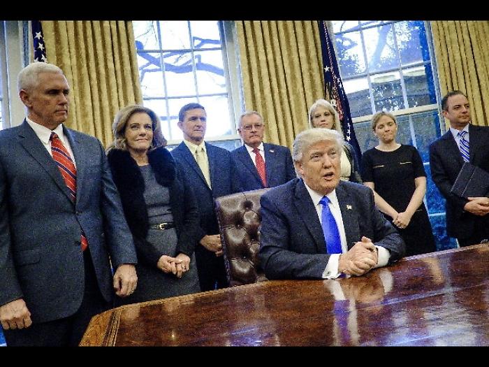 Trump, funzionari no lobby dopo governo