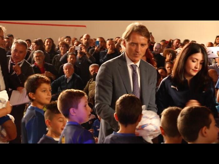 Infantino 'Ci state facendo rinnamorare'