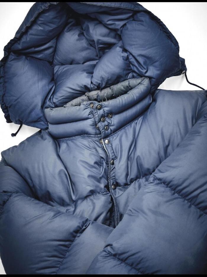 Moncler compra piumino K2 a asta Bolaffi