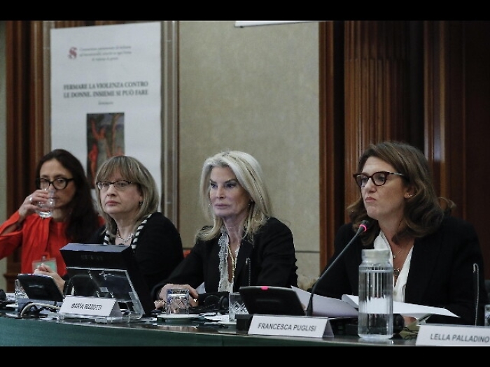 Manovra:arriva fondo orfani femminicidio