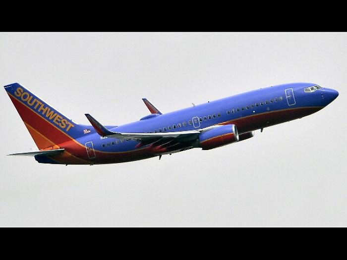 Usa: motore si stacca. Un morto