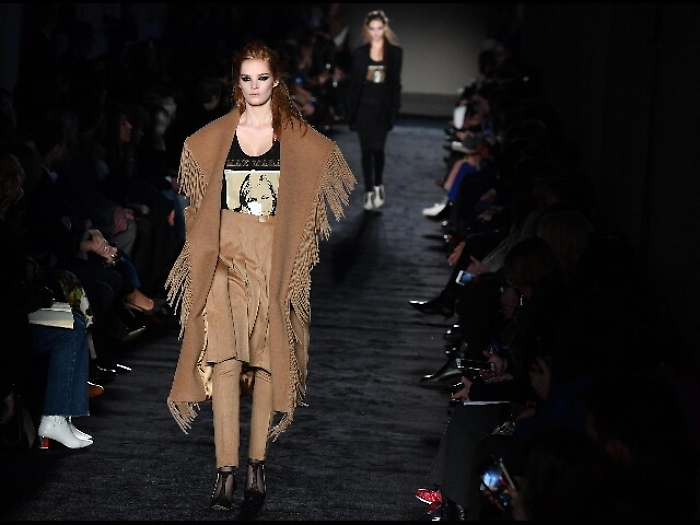 Il cappotto torna a scaldare l'inverno