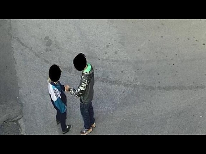 Baby spacciatori a scuola coi genitori