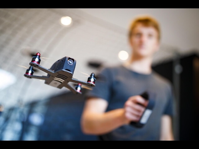 Uber:Wsj,consegne cibo con droni da 2021