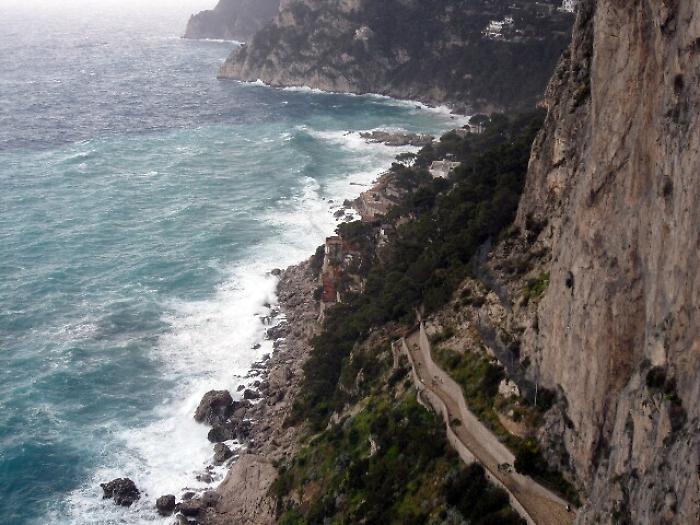 Bomba d'acqua Capri, 100mm in poche ore
