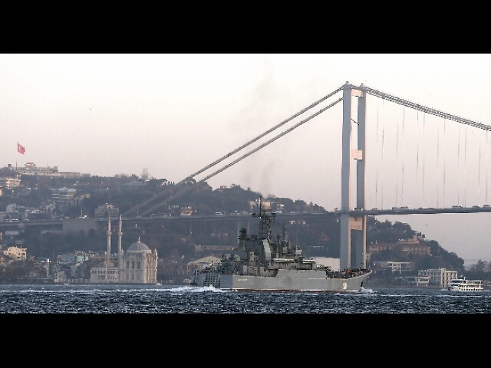 Siria: navi russe con mezzi verso Tartus