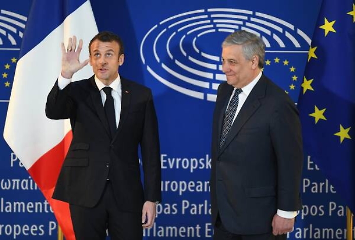 Macron al Parlamento Ue, risposta non &egrave; democrazia autoritaria