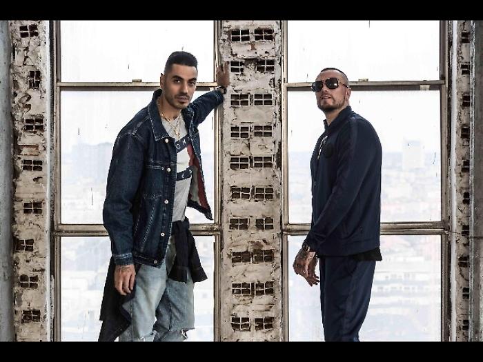 Bruciore a occhi e gola, stop a concerti