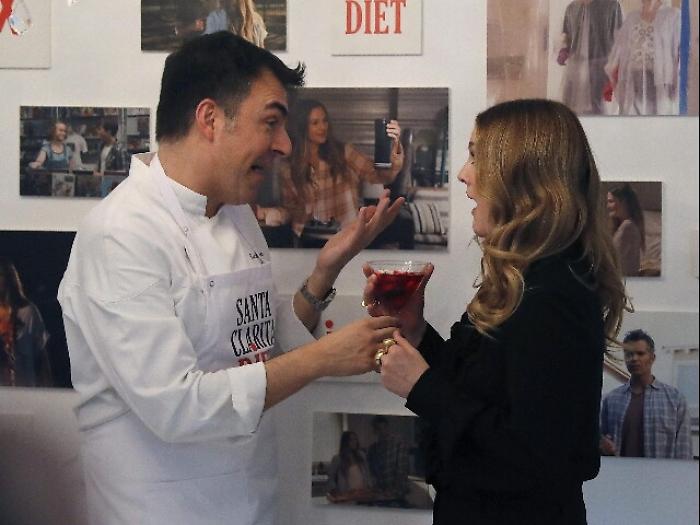 Barrymore e la 'dieta' di Santa Clarita