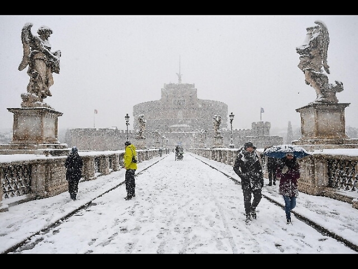 Maltempo: scuole chiuse anche domani