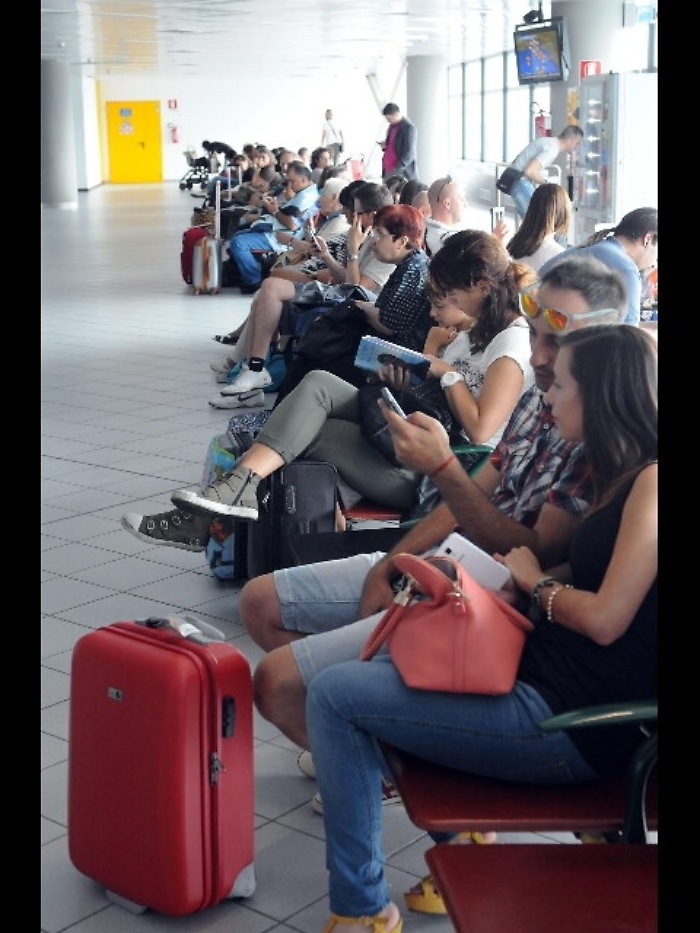 Ragusa, la Polizia dà la caccia alla donna che ha diffuso un falso allarme sui social